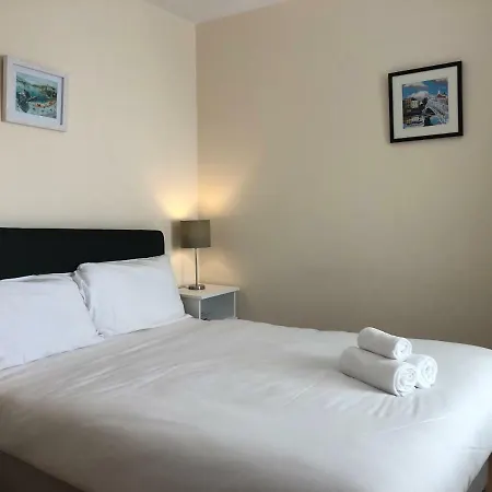 The Canal Apartment *
